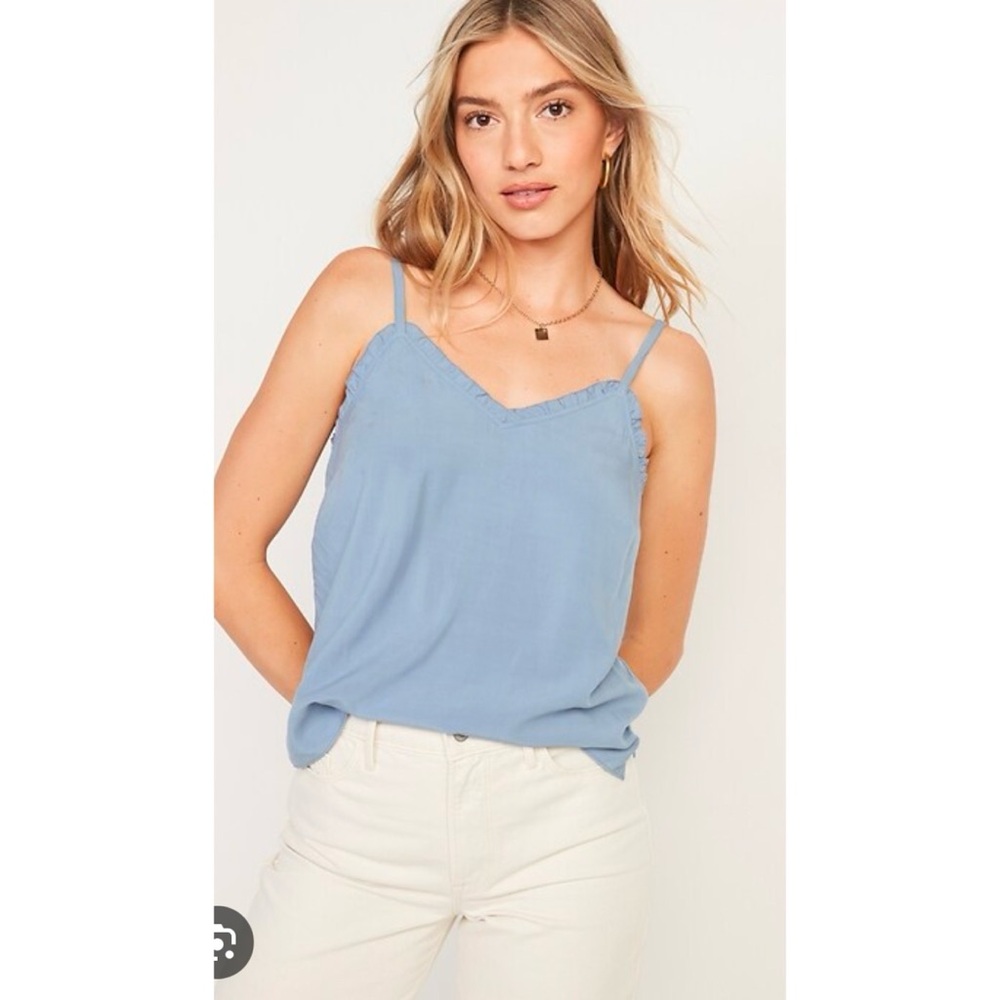 👯‍♀️Host Pick⚡️Old Navy Ruffled V-Neck Cami Top